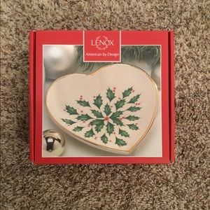 Lenox Holiday Archive Heart Candy Dish Holly berry American by Design-New in box